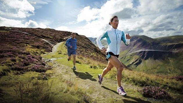 真怕伊朗了！美军刚被警告撒腿就跑；噩耗传来伊朗缴获顶级装备(图1)